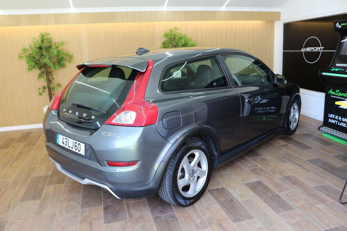 volvo-c30-2011-diesel-1560cc