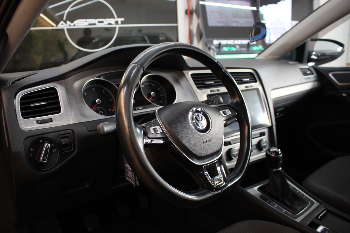 volkswagen-golf-2015-diesel-1598cc