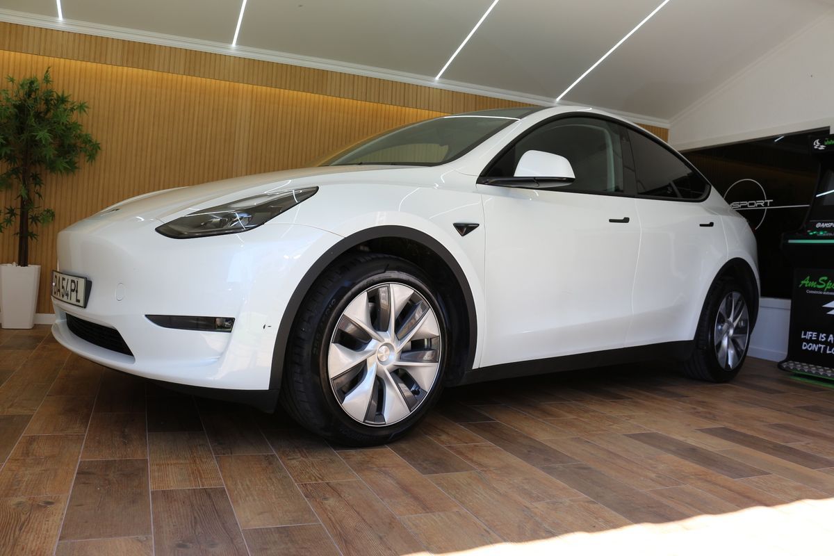 tesla-model-y-2023-eletrico-0cc