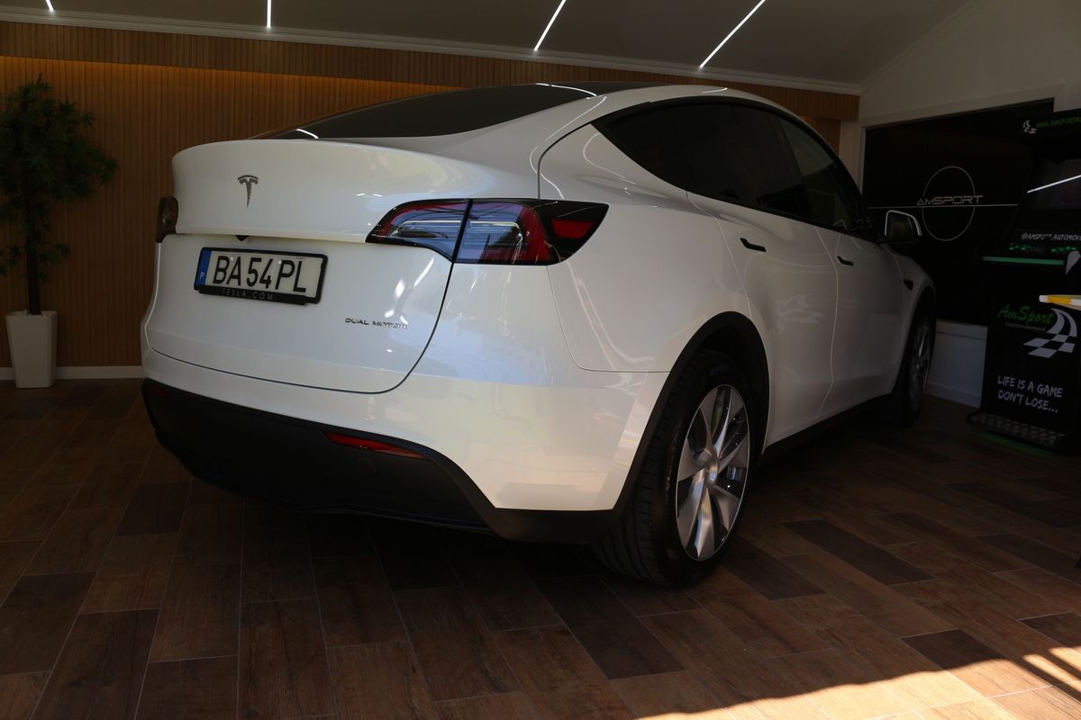 tesla-model-y-2023-eletrico-0cc