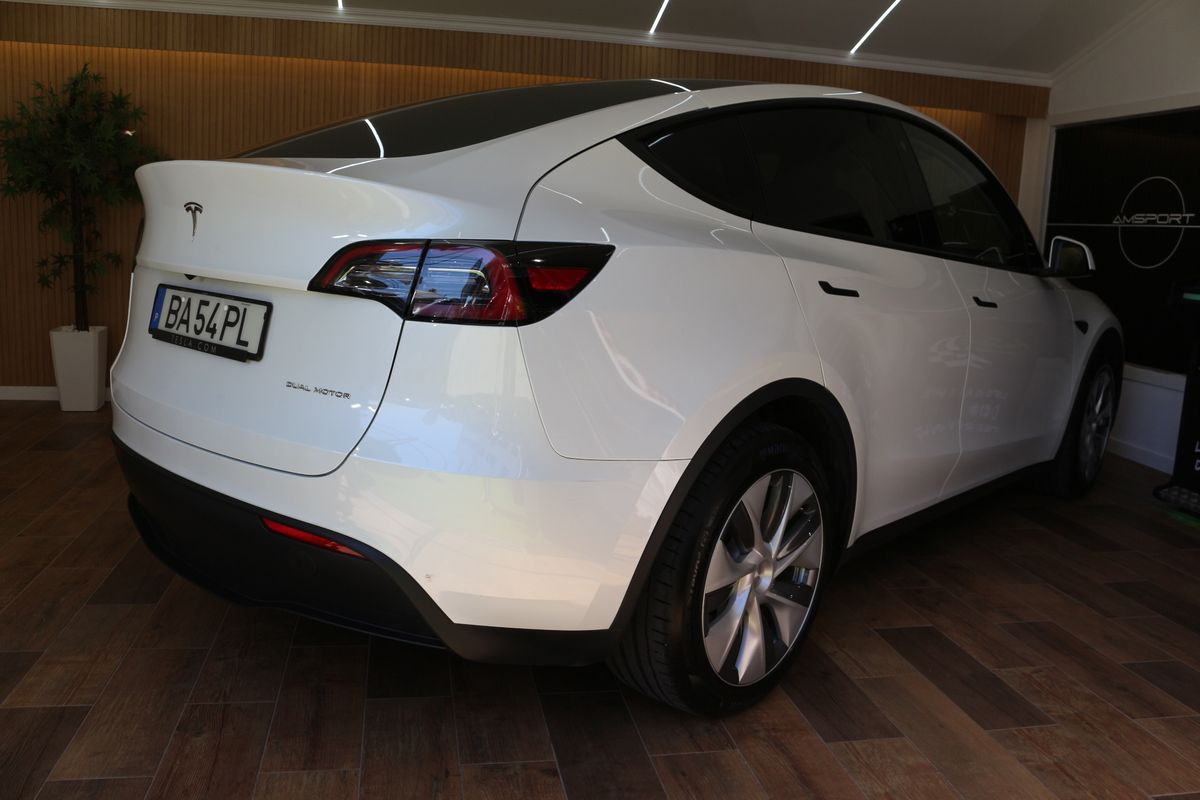tesla-model-y-2023-eletrico-0cc