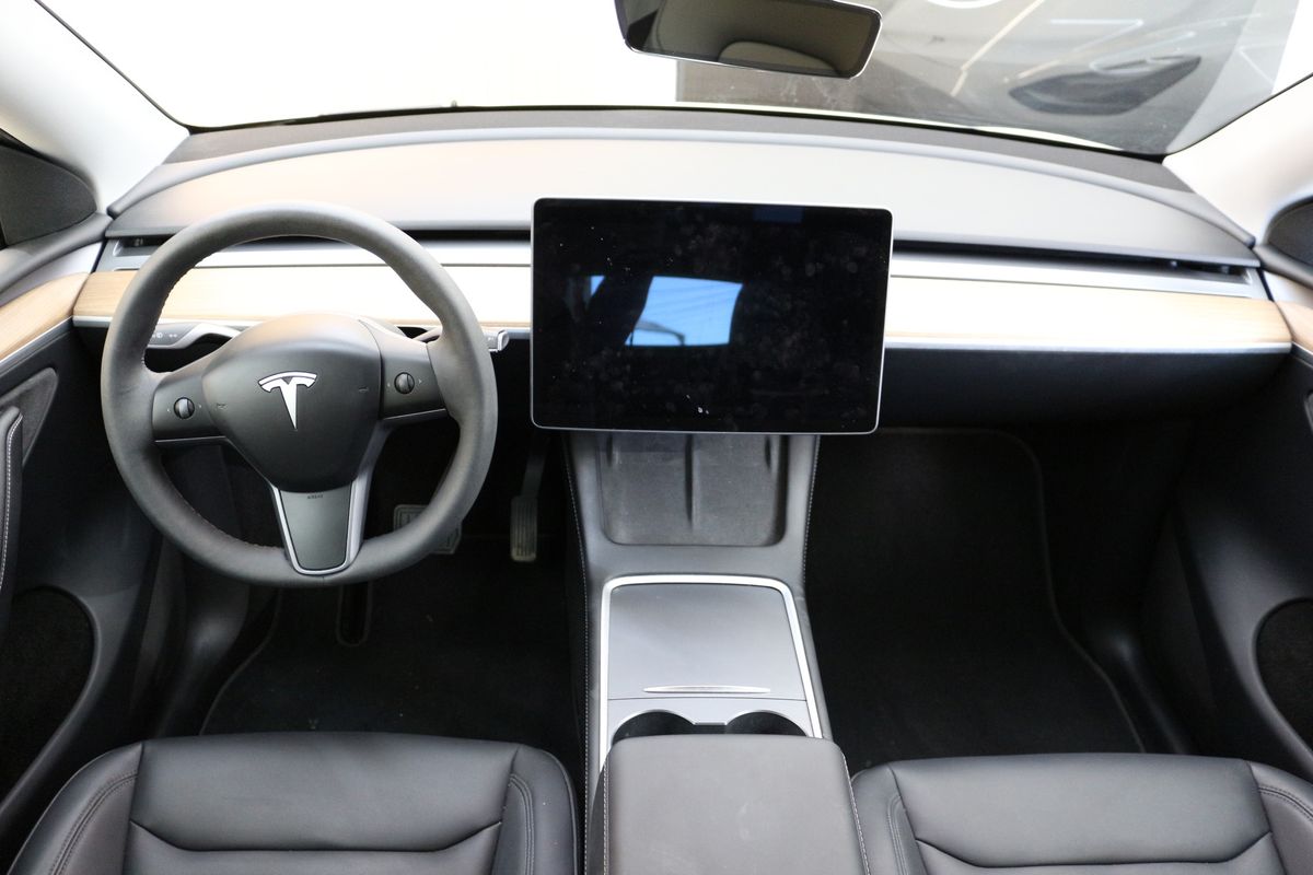 tesla-model-y-2023-eletrico-0cc