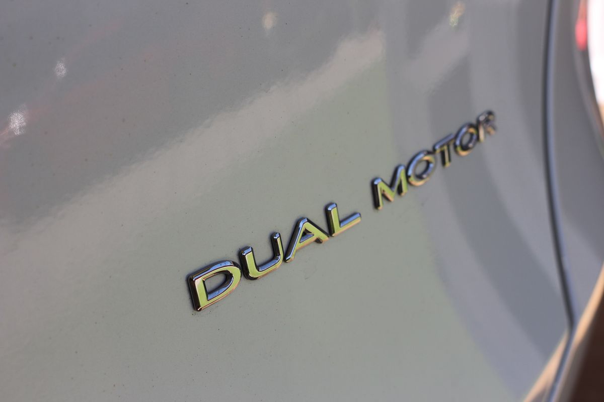 tesla-model-y-2023-eletrico-0cc