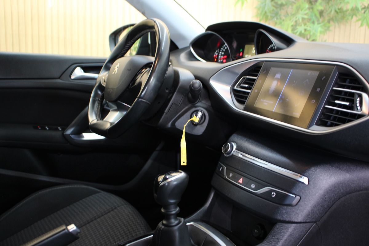 peugeot-308-2019-diesel-1499cc