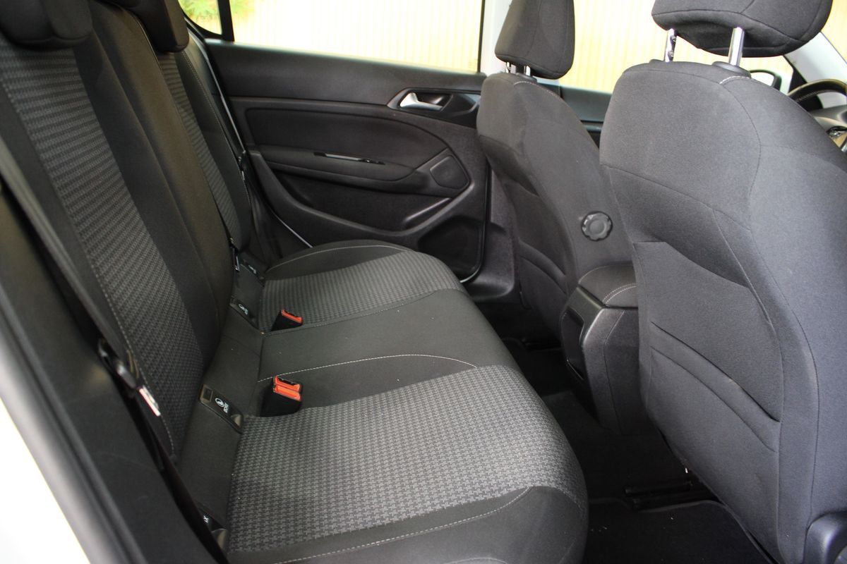 peugeot-308-2019-diesel-1499cc