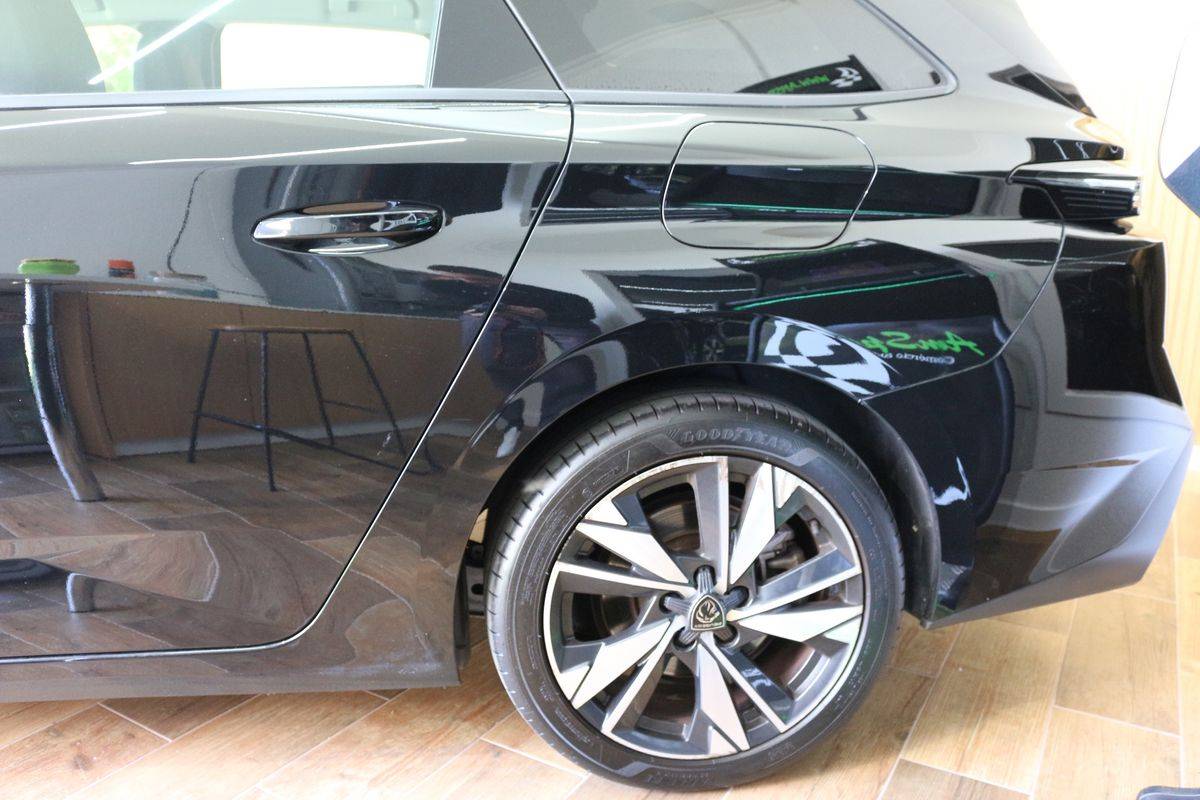 peugeot-308-sw-2023-hibrido-a-gasolina-1598cc