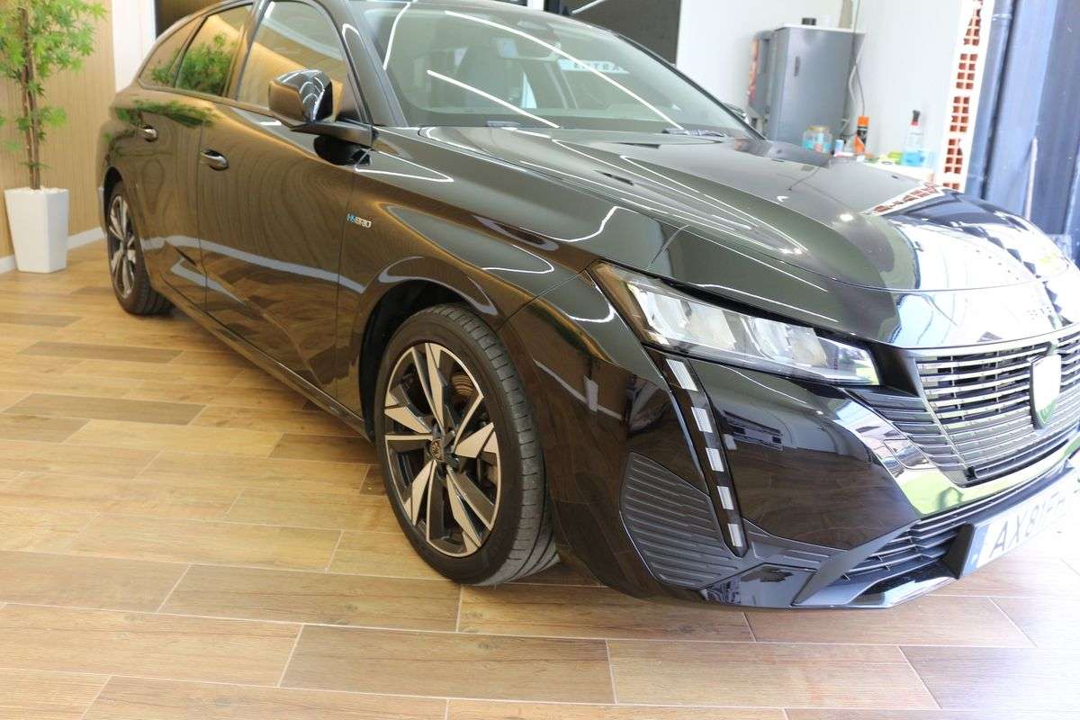 peugeot-308-sw-2023-hibrido-a-gasolina-1598cc