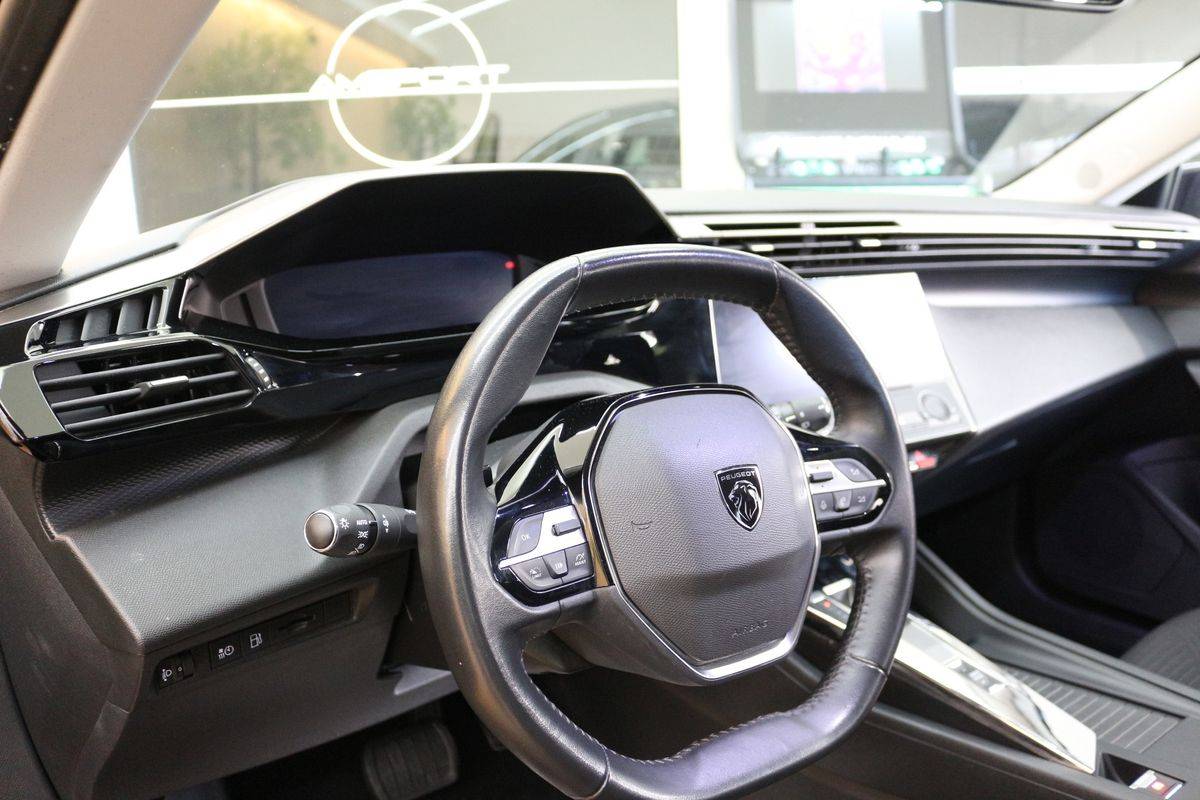 peugeot-308-sw-2023-hibrido-a-gasolina-1598cc