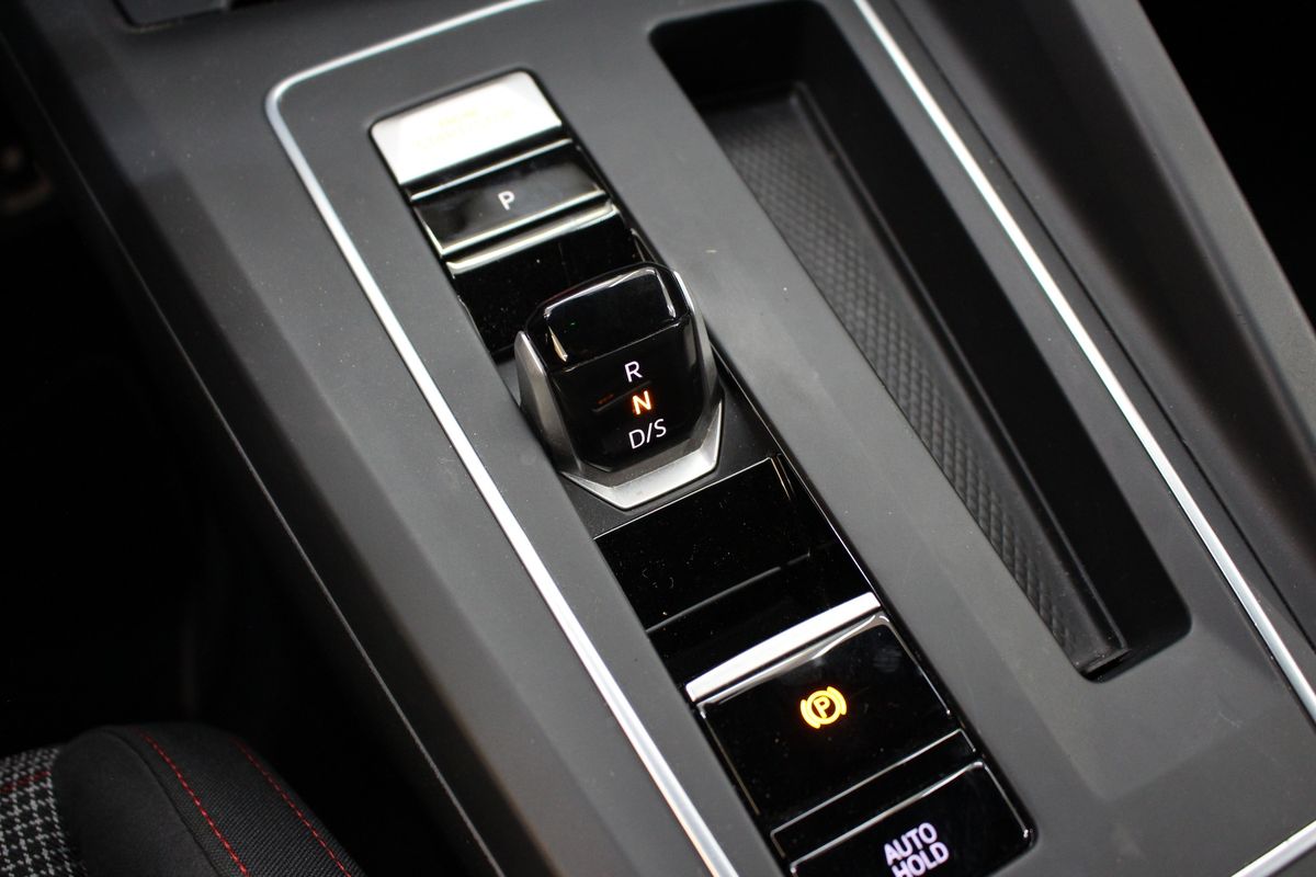 volkswagen-golf-2022-gasolina-1984cc