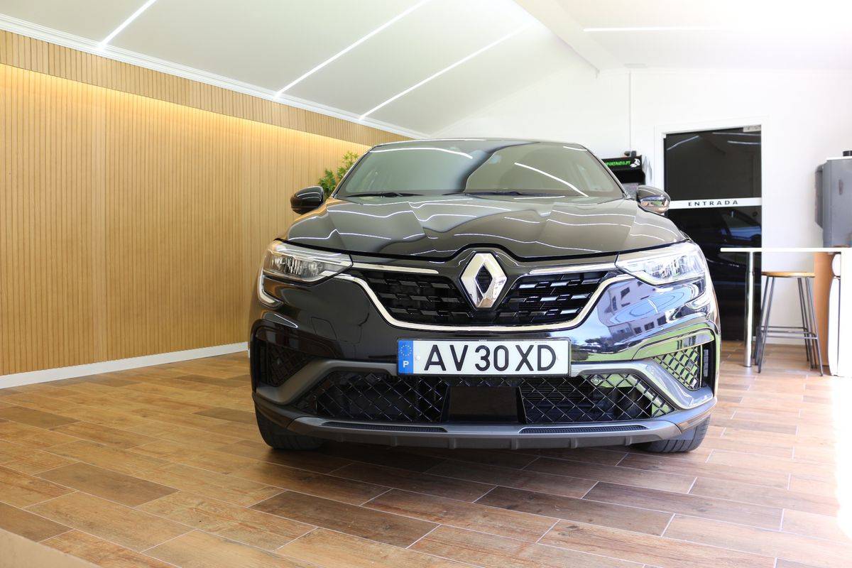 renault-arkana-2023-hibrido-a-gasolina-1332cc