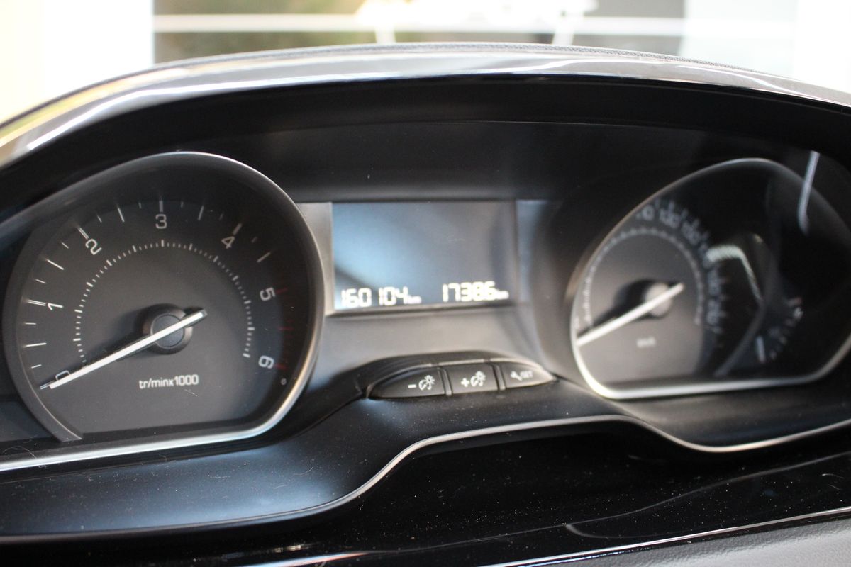peugeot-208-2019-diesel-1500cc