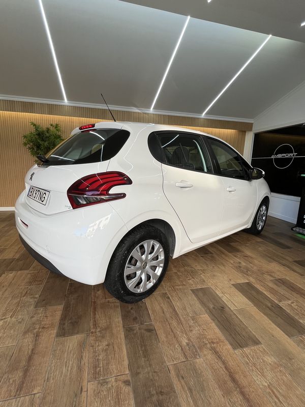 peugeot-208-2019-diesel-1500cc