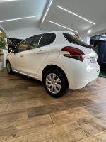peugeot-208-2019-diesel-1500cc