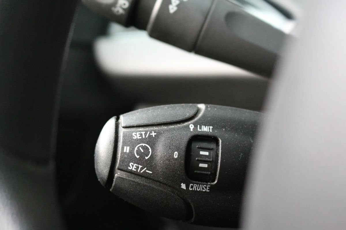 peugeot-208-2019-diesel-1461cc
