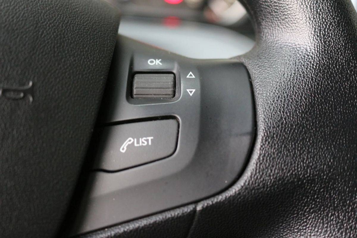 peugeot-208-2019-diesel-1461cc
