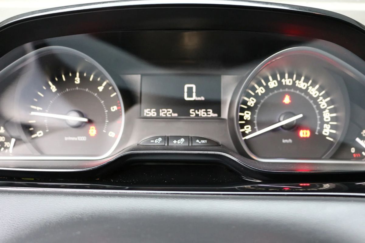 peugeot-208-2019-diesel-1461cc