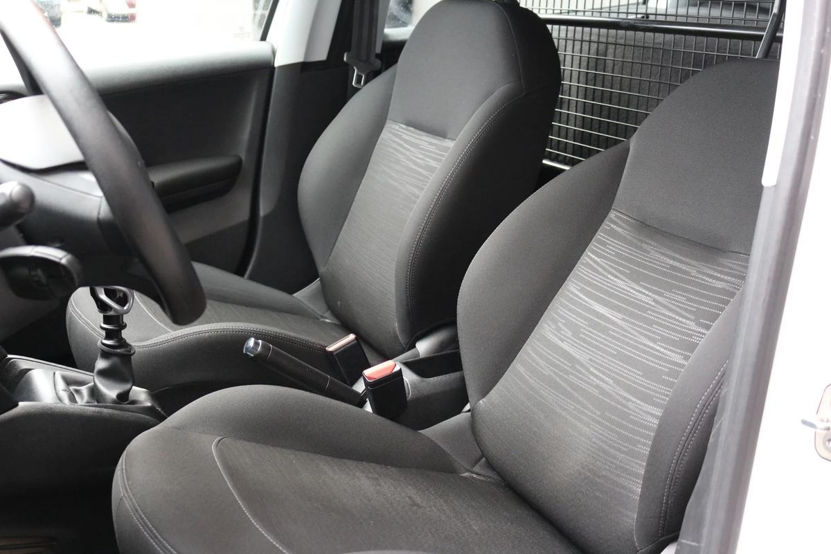 peugeot-208-2019-diesel-1461cc