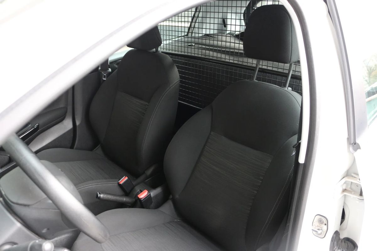 peugeot-208-2019-diesel-1461cc