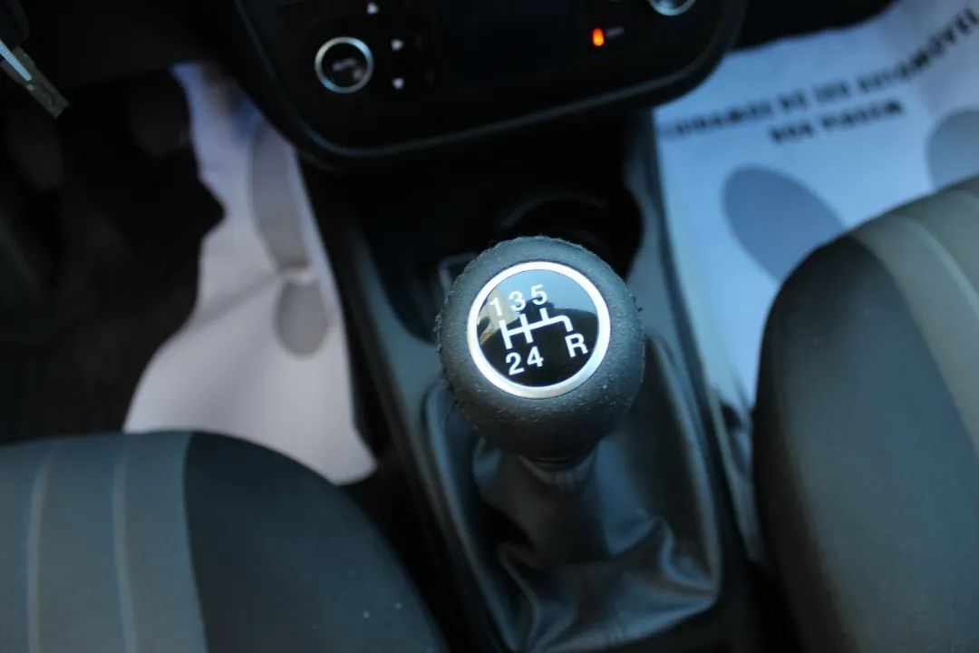 fiat-punto-2018-gasolina-1242cc
