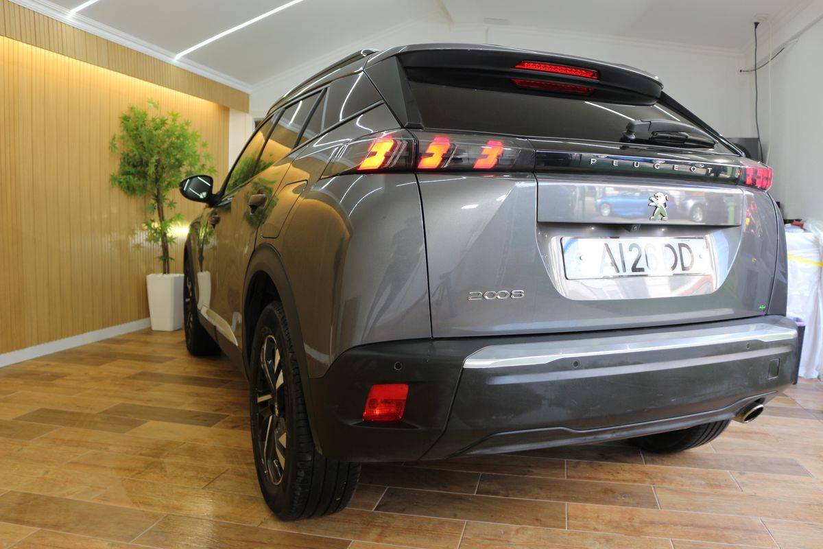 peugeot-2008-2021-diesel-1499cc