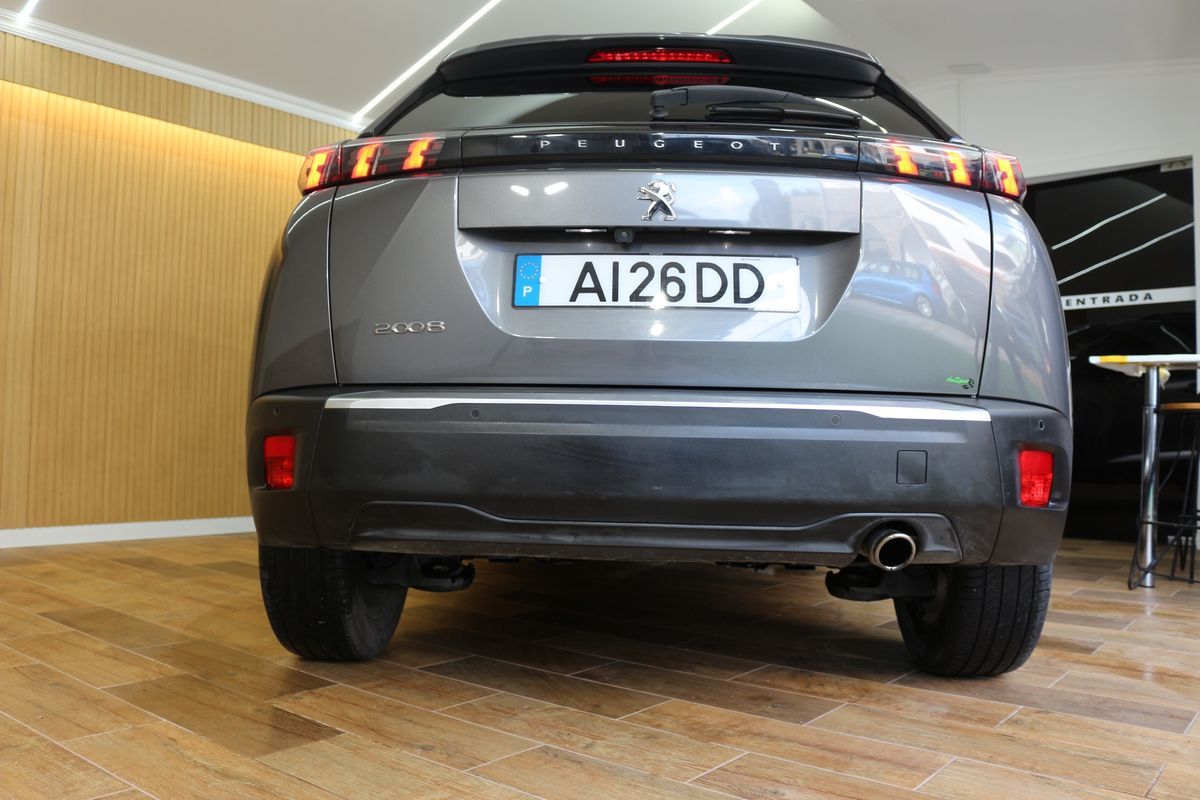 peugeot-2008-2021-diesel-1499cc