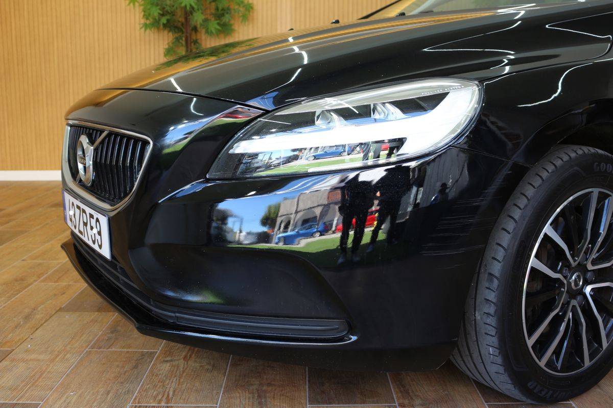 volvo-v40-2019-diesel-1969cc