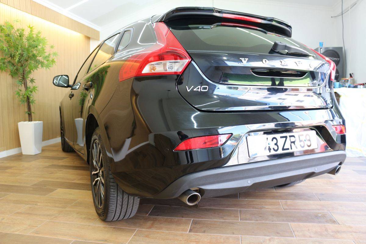 volvo-v40-2019-diesel-1969cc