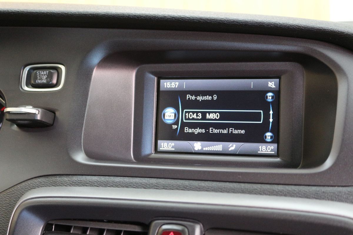 volvo-v40-2019-diesel-1969cc