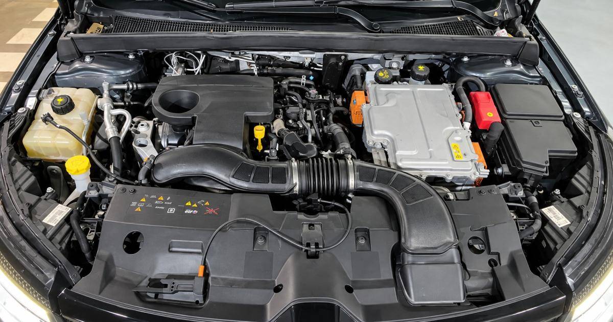 renault-megane-sport-tourer-2022-hibrido-a-gasolina-1598cc