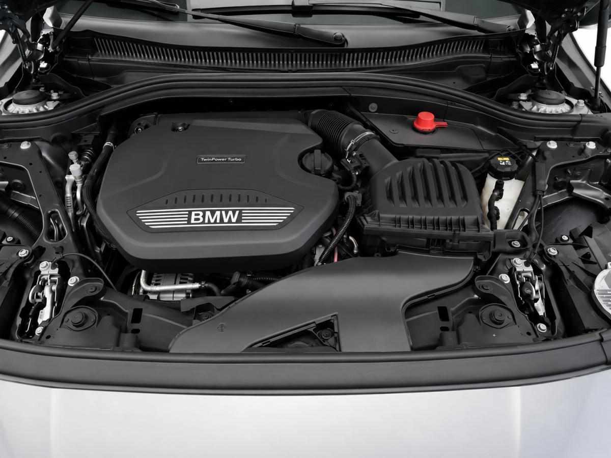 bmw-serie-2-216d-2023-diesel-1496cc