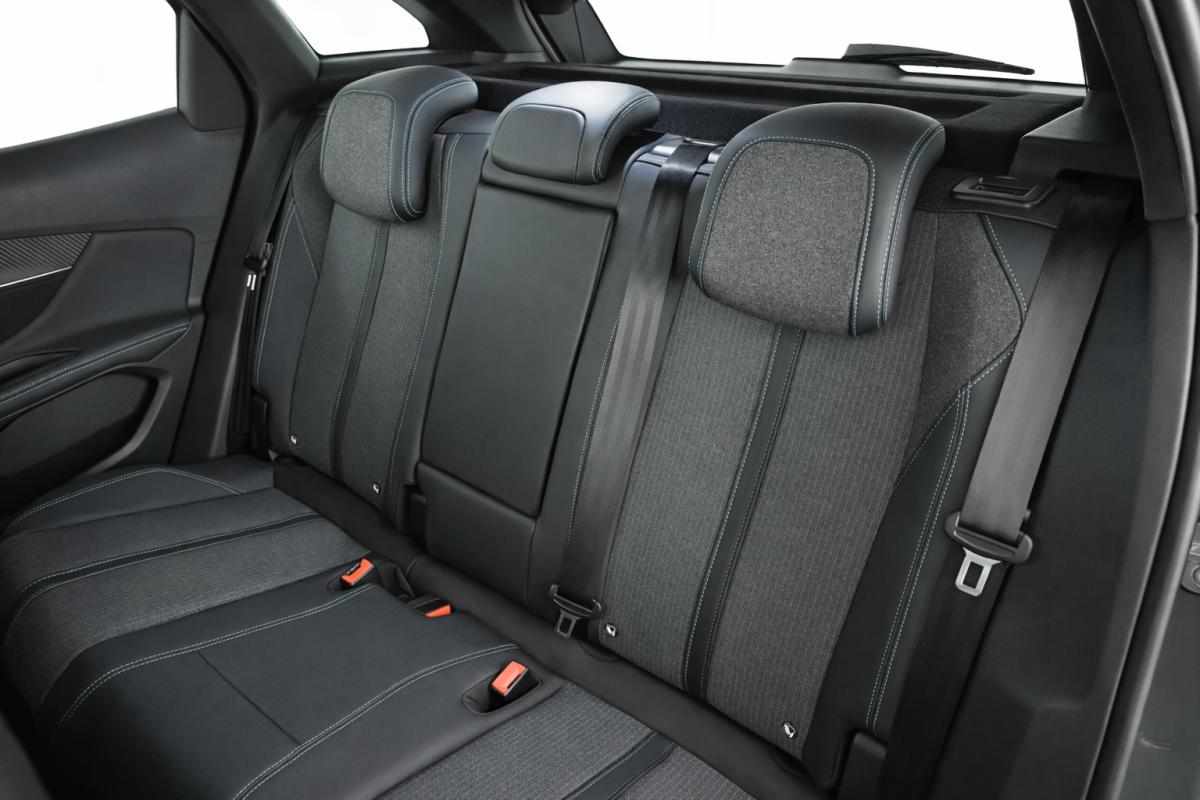 peugeot-3008-1-6-hybrid-11-8-kwh-2023-gasolina-1598cc