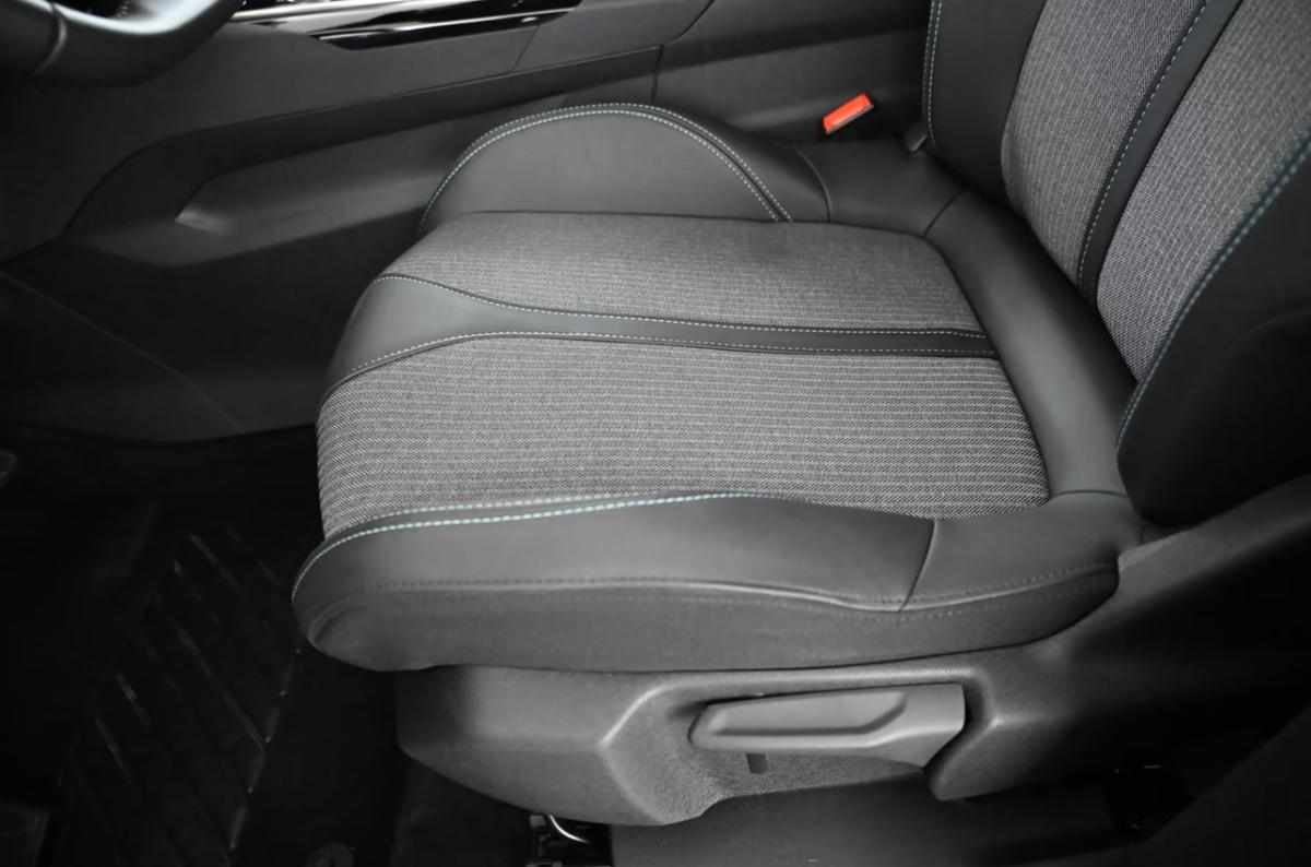 peugeot-3008-1-6-hybrid-11-8-kwh-2023-gasolina-1598cc