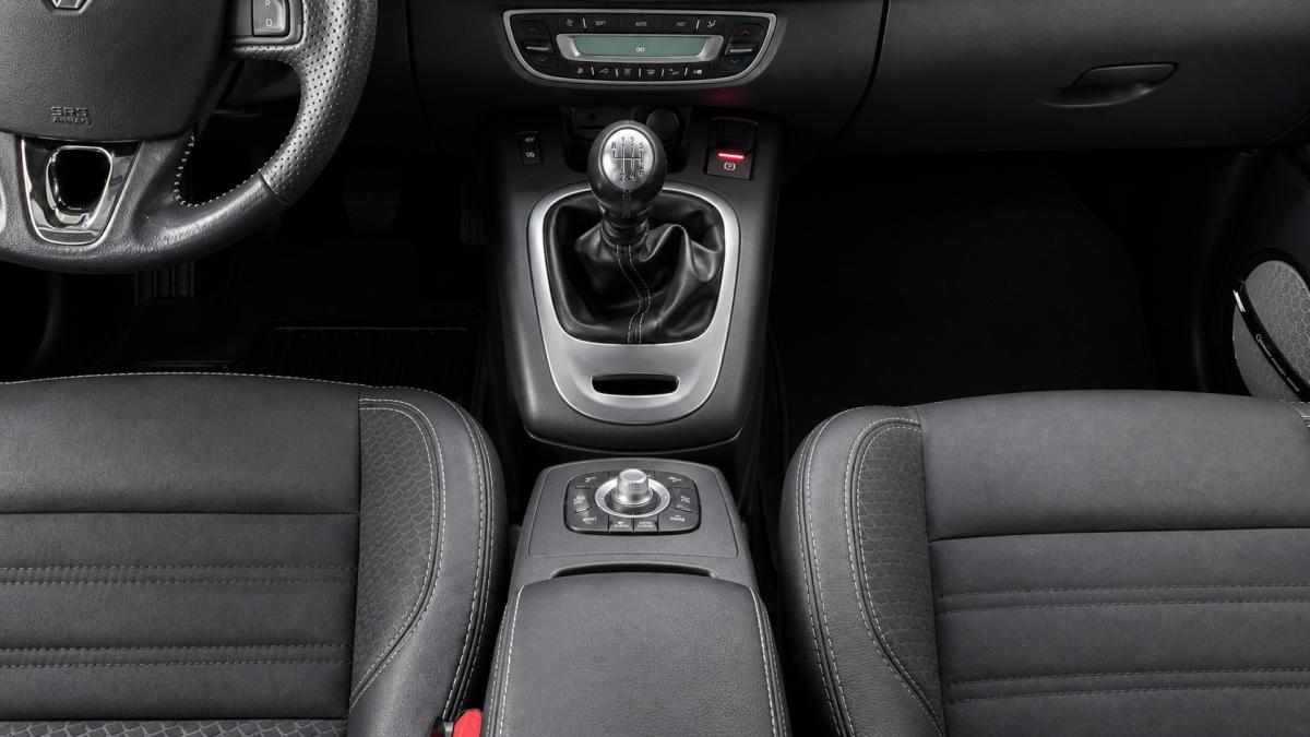 renault-scenic-1-6-dci-2015-diesel-1598cc