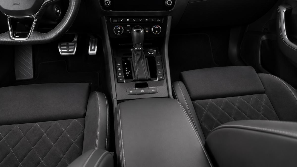 skoda-superb-2021-hibrido-a-gasolina-1395cc