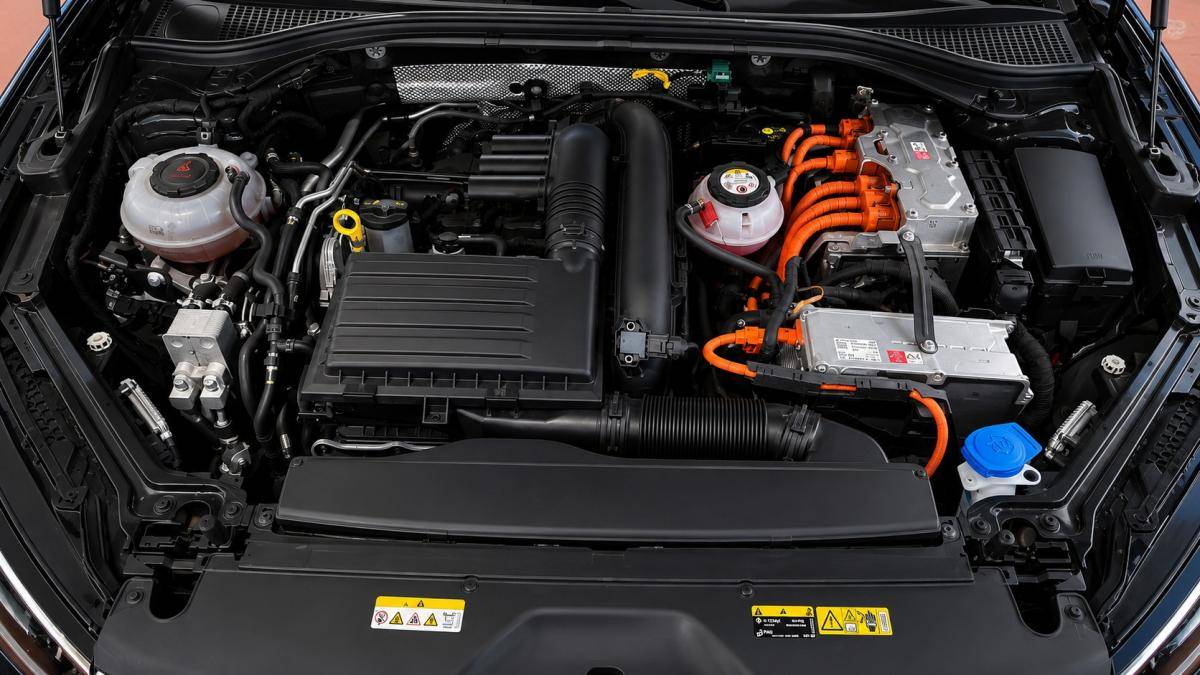 skoda-superb-2021-hibrido-a-gasolina-1395cc