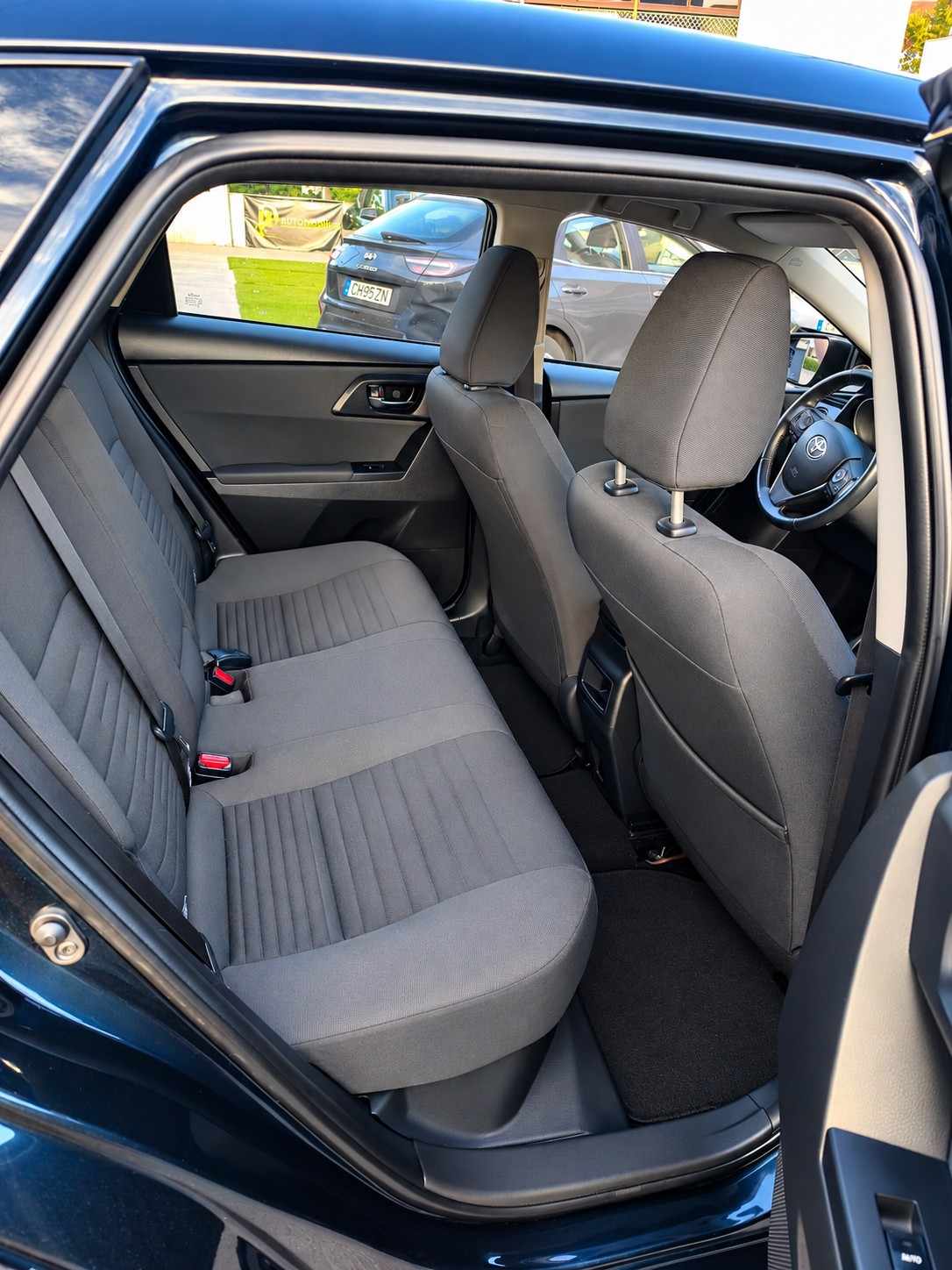 toyota-auris-2016-hibrido-a-gasolina-1798cc