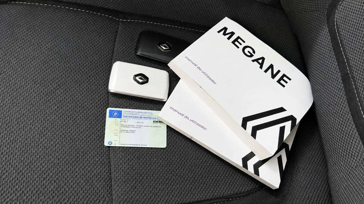 renault-megane-sport-tourer-2022-hibrido-a-gasolina-1598cc