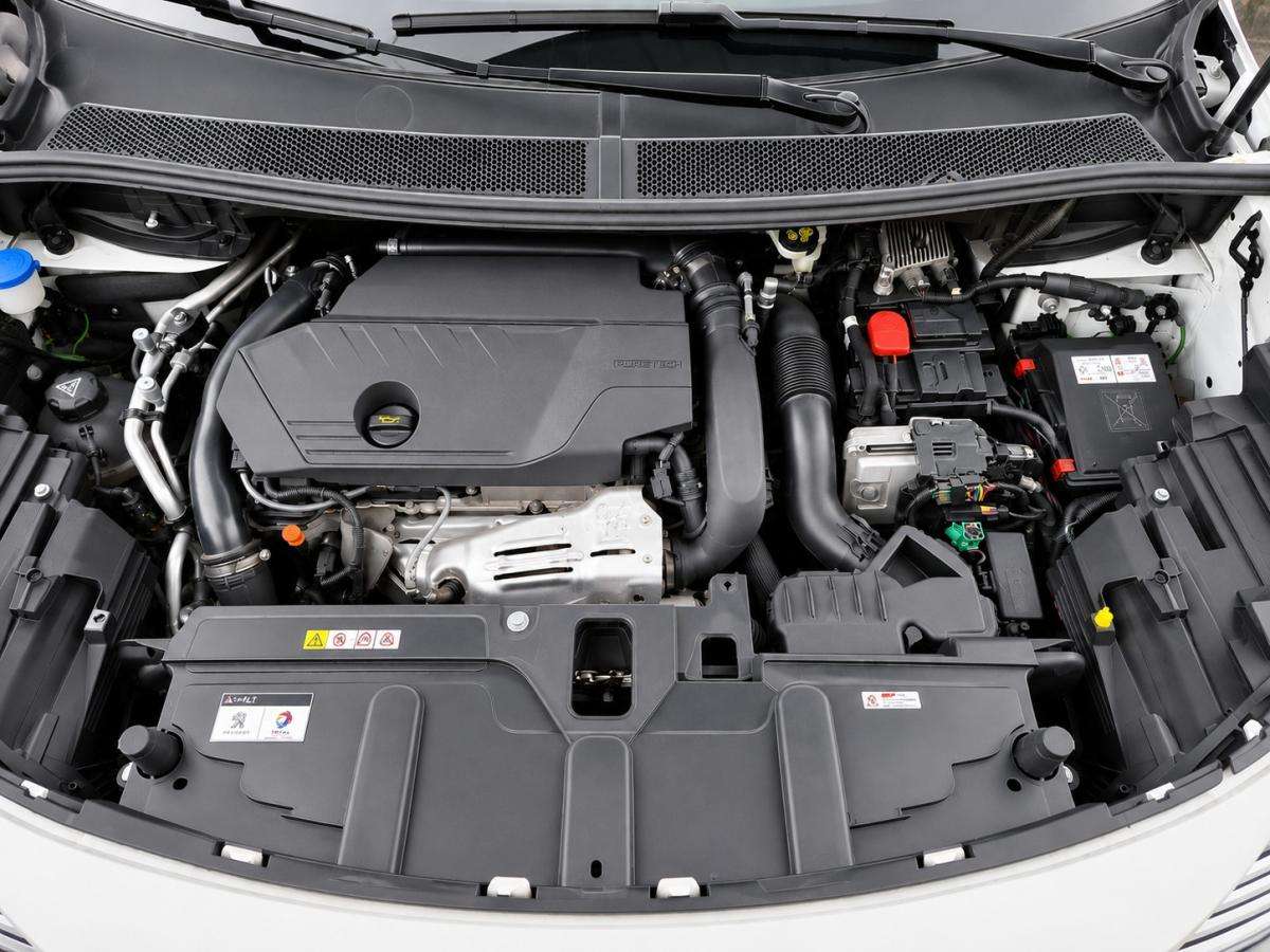 peugeot-3008-2021-hibrido-a-gasolina-1598cc