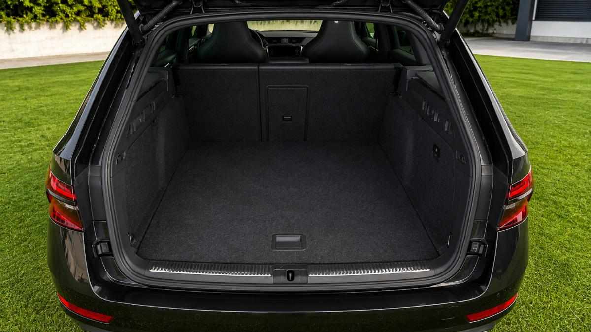 skoda-superb-1-4-plug-in-hybrid-2021-gasolina-1395cc