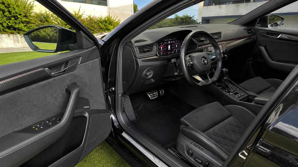 skoda-superb-1-4-plug-in-hybrid-2021-gasolina-1395cc
