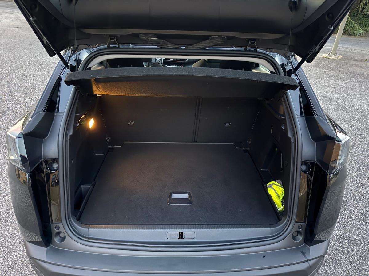 peugeot-3008-2022-diesel-1499cc