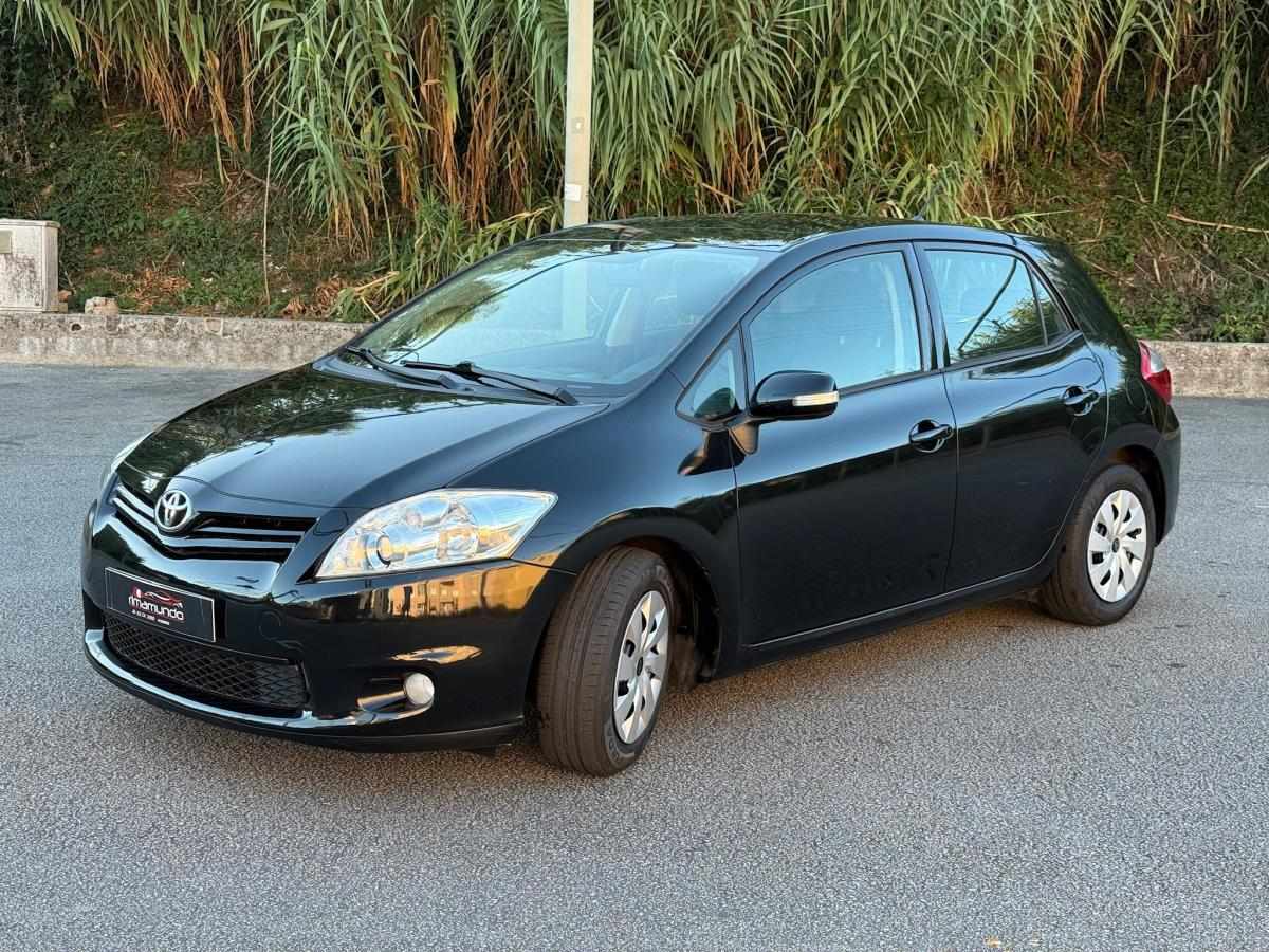 toyota-auris-2010-diesel-1364cc