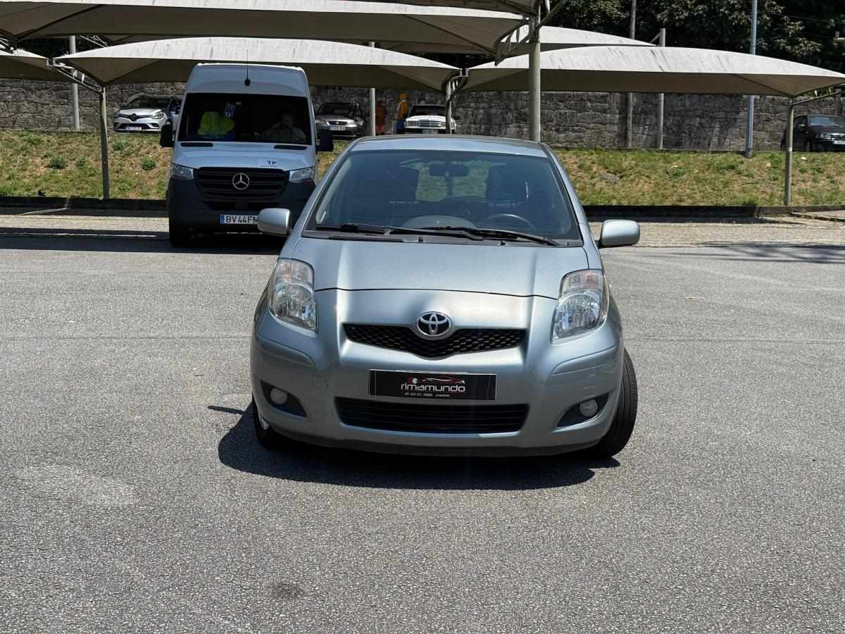 toyota-yaris-2011-gasolina-998cc