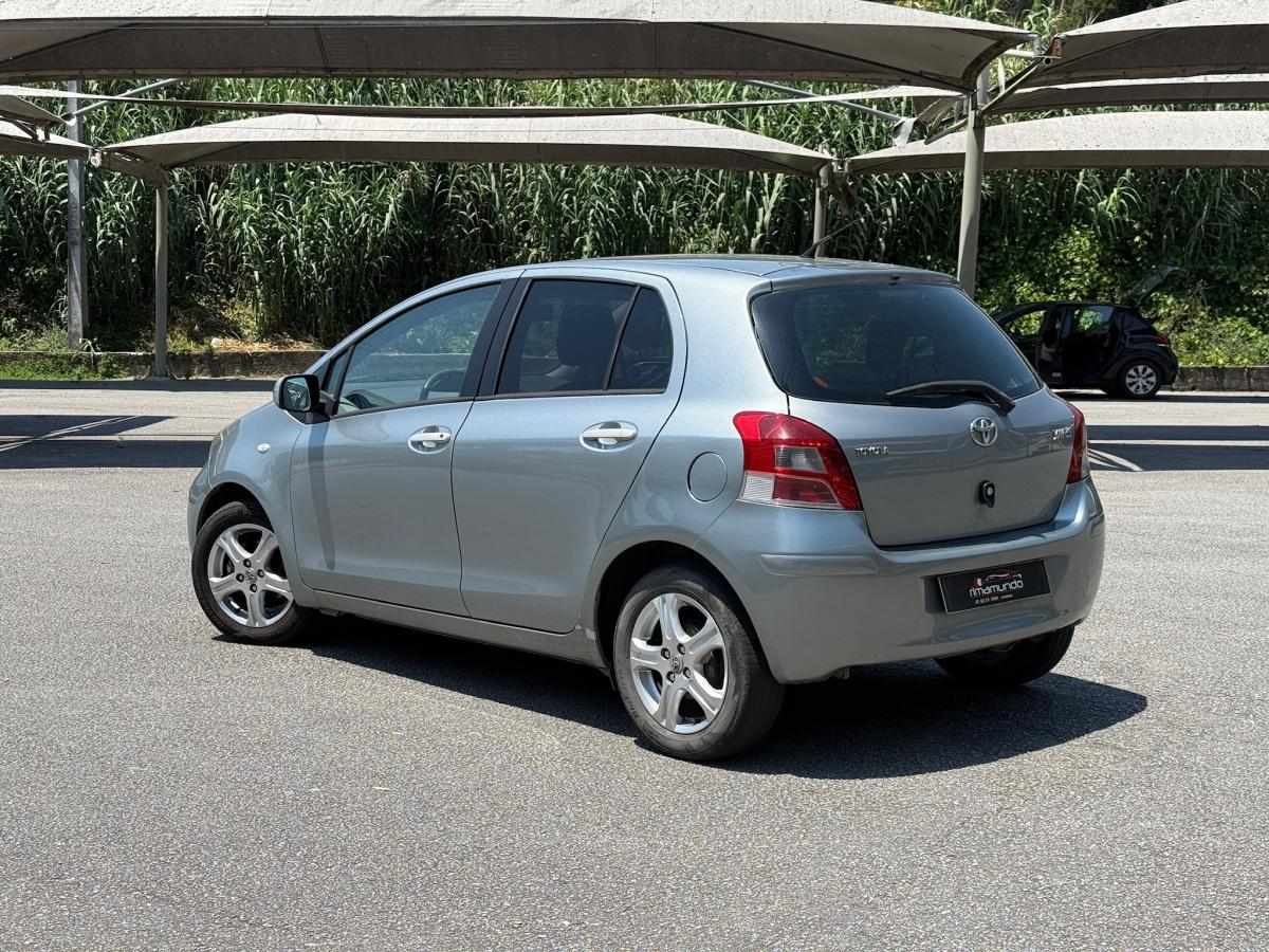 toyota-yaris-2011-gasolina-998cc