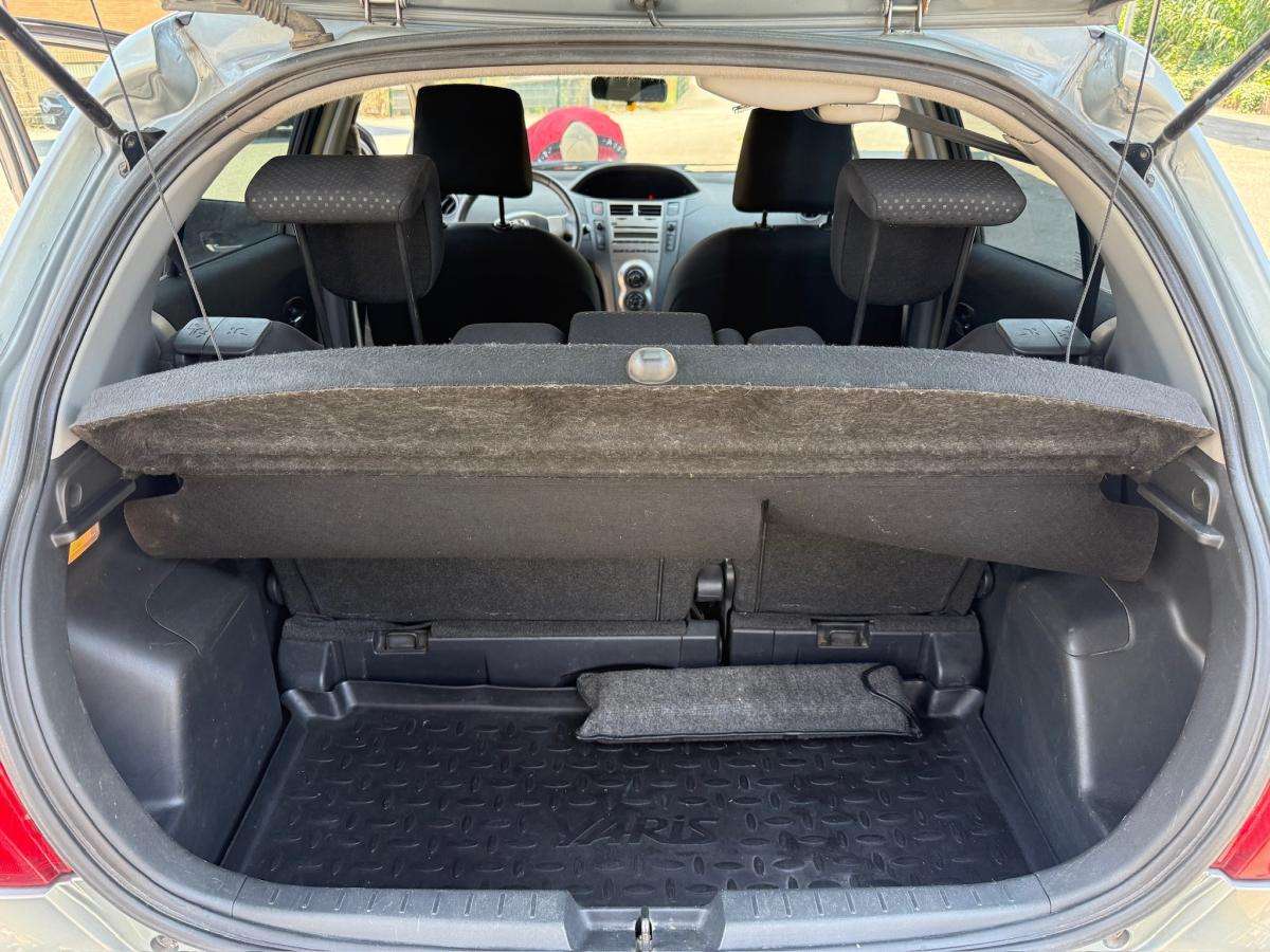 toyota-yaris-2011-gasolina-998cc
