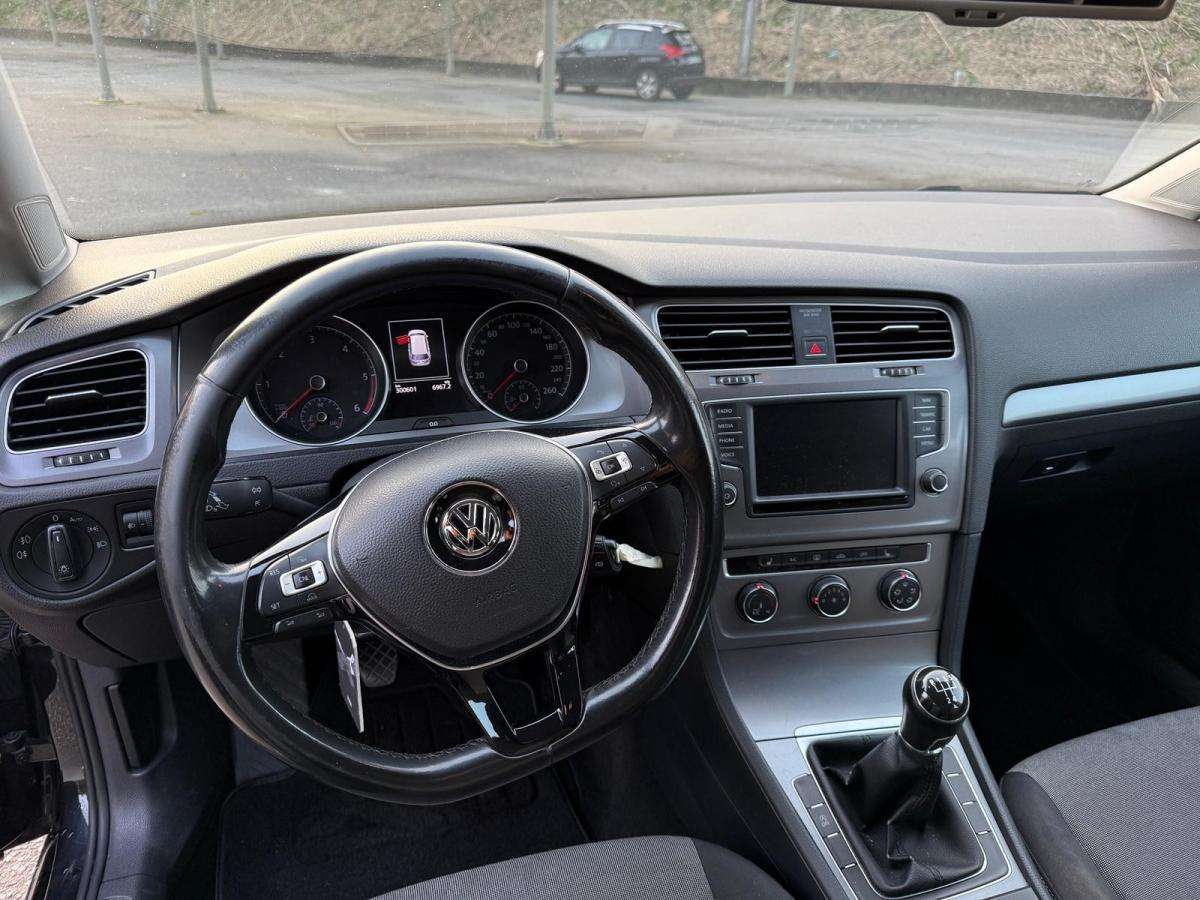 volkswagen-golf-variant-2015-diesel-1598cc