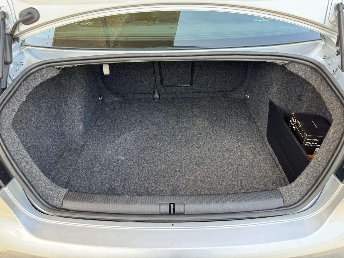 volkswagen-jetta-2005-diesel-1968cc