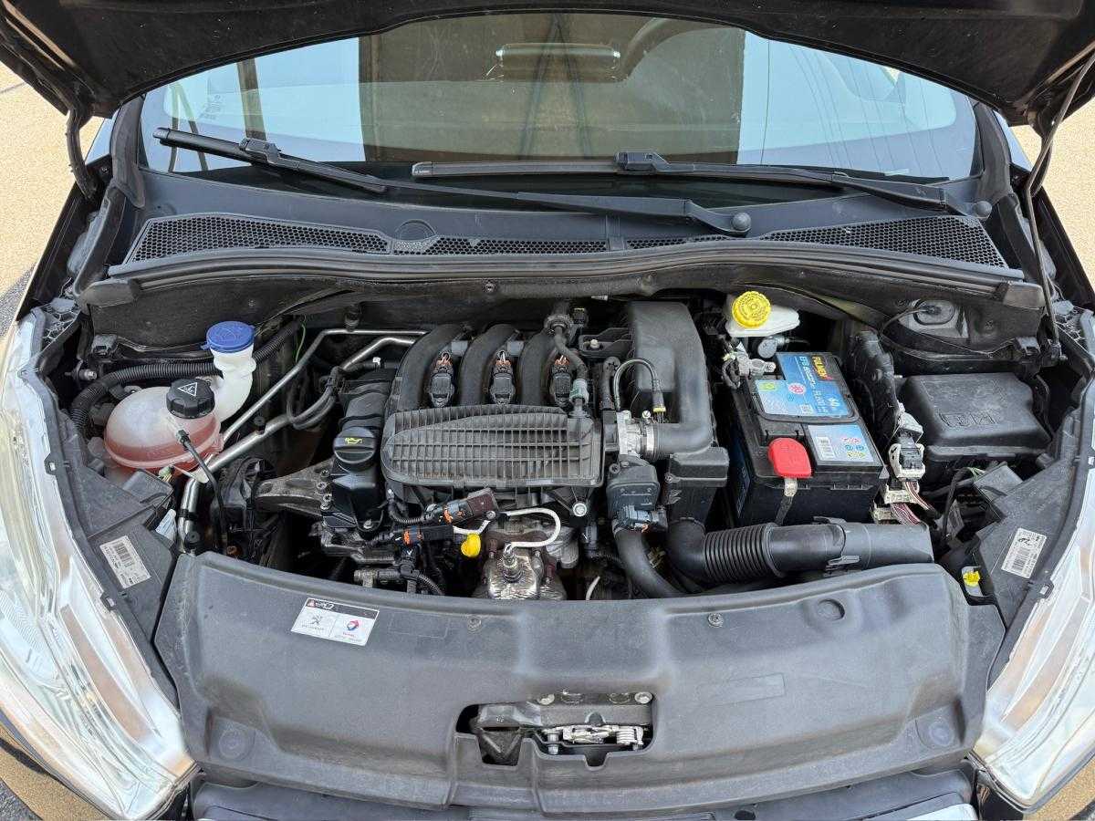 peugeot-208-2015-gasolina-999cc