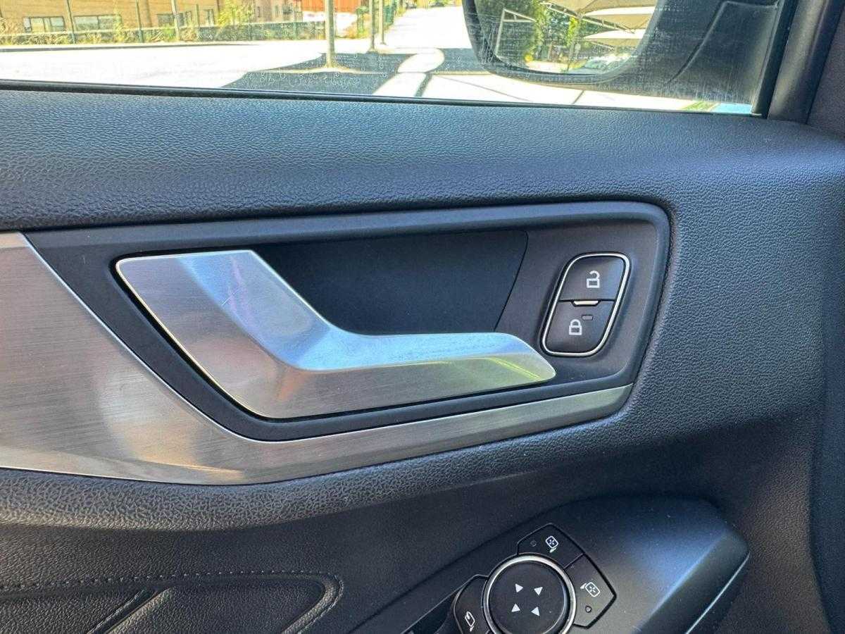 ford-focus-sw-2020-diesel-1499cc