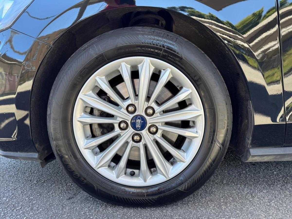 ford-focus-sw-2020-diesel-1499cc